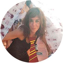Virginia Méndez - Clienta diseño web y clienta de logotipo - Virmon Parties - virmonparties.com